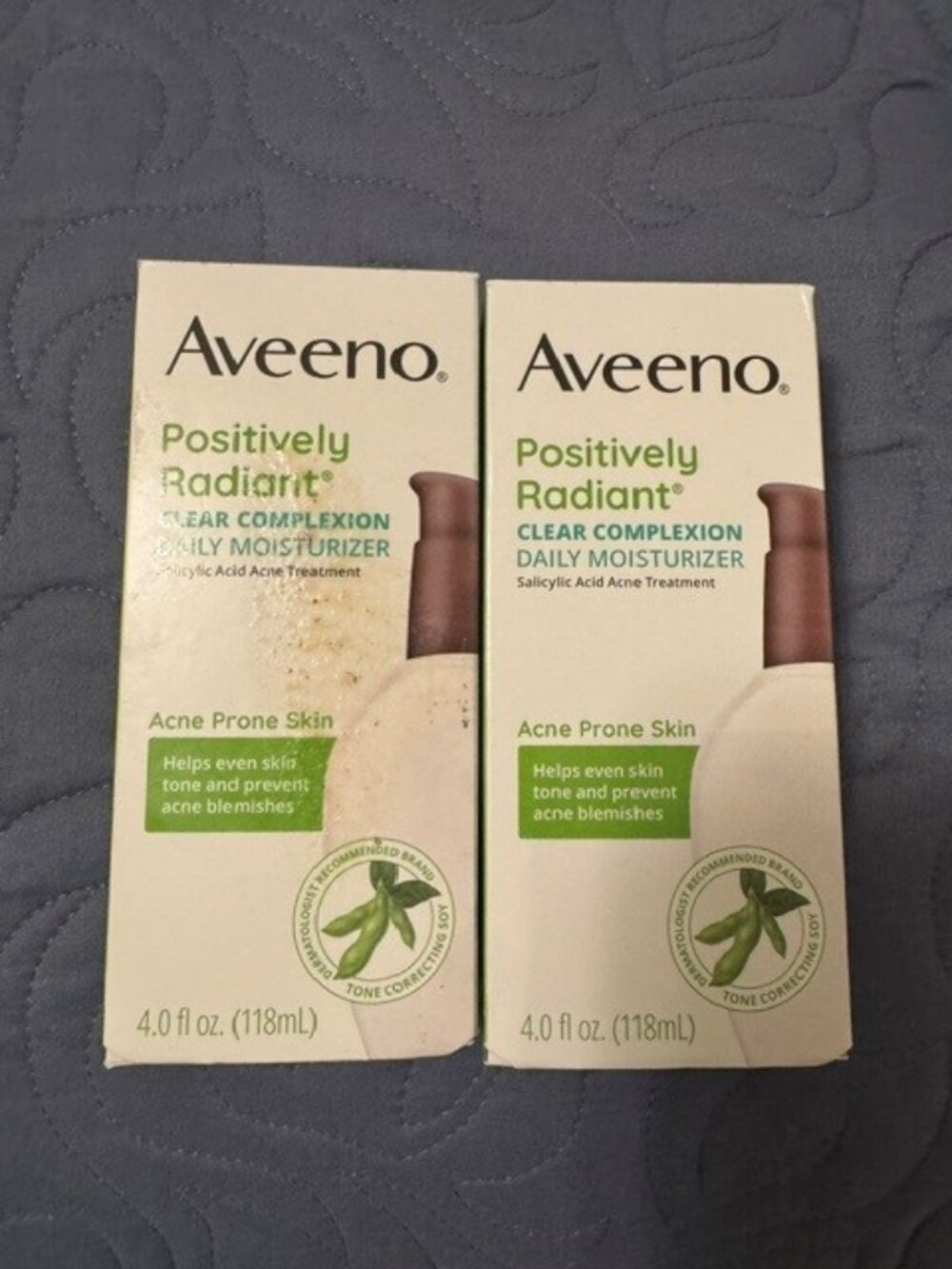 NIB 2 AVEENO POSITIVELY RADIAT DAILY MOISTURIZER FOR ACNE PRONE SKIN 4.0 FL OZ.